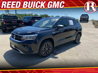 Used 2022 Volkswagen Taos S image 1
