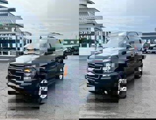 Used 2013 Chevrolet Suburban LT image 1