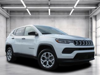 Used 2025 Jeep Compass Sport w/ Mopar Graphics Package image 1