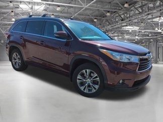 Used 2014 Toyota Highlander XLE image 1