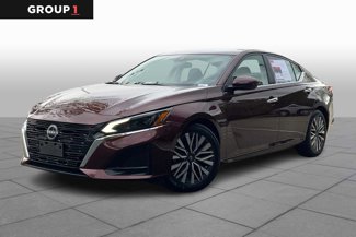 Used 2023 Nissan Altima 2.5 SV image 1