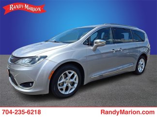 Used 2020 Chrysler Pacifica Limited image 1