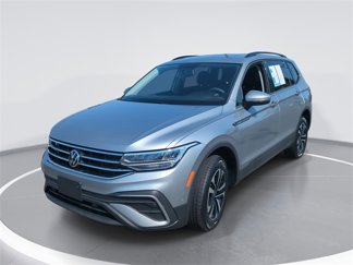 Used 2022 Volkswagen Tiguan S image 1