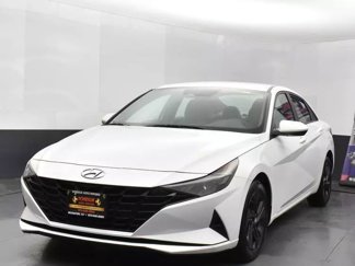 Used 2023 Hyundai Elantra SEL image 1