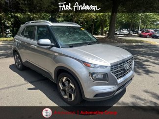 Used 2023 Hyundai Venue SEL image 1