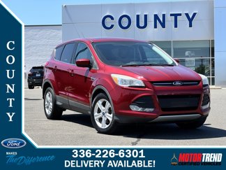 Used 2015 Ford Escape SE image 1
