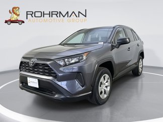 Used 2021 Toyota RAV4 LE image 1