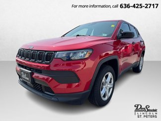 Used 2023 Jeep Compass Sport image 1
