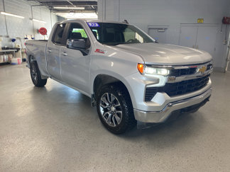Used 2022 Chevrolet Silverado 1500 LT w/ Z71 Off-Road Package image 1