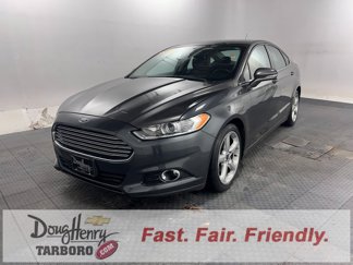 Used 2016 Ford Fusion SE image 1
