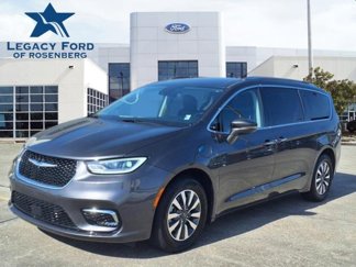 Used 2021 Chrysler Pacifica Touring-L image 1