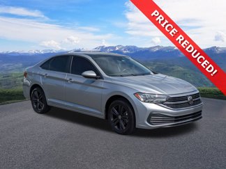 Used 2022 Volkswagen Jetta SE image 1