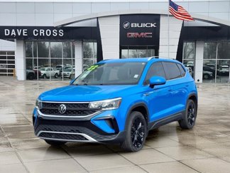 Used 2022 Volkswagen Taos SE image 1