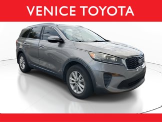 Used 2019 Kia Sorento LX w/ LX Convenience Package image 1