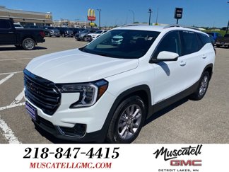 Used 2024 GMC Terrain SLT image 1