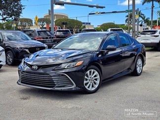 Used 2022 Toyota Camry LE image 1
