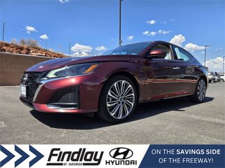 Used 2023 Nissan Altima 2.5 SL image 1