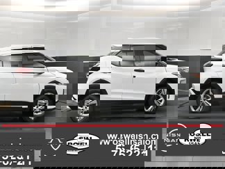 New 2025 Nissan Kicks S image 1
