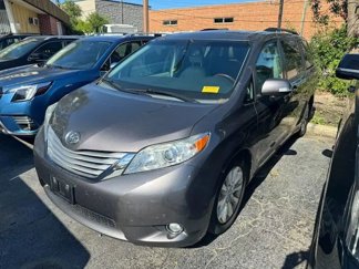Used 2013 Toyota Sienna Limited image 1