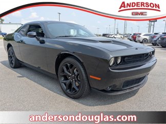 Used 2020 Dodge Challenger SXT w/ Blacktop Package image 1