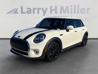 Used 2021 MINI Cooper 4-Door Hardtop image 1