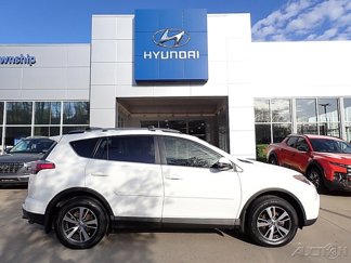Used 2018 Toyota RAV4 XLE image 1