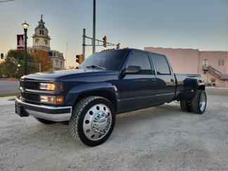 Used 1996 Chevrolet Silverado 3500 4x4 Crew Cab image 1
