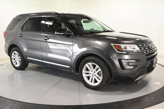 Used 2017 Ford Explorer XLT w/ Equipment Group 202A image 1