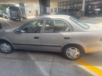 Used 2002 Chevrolet Prizm image 1