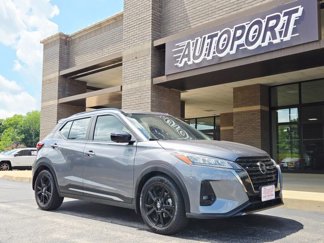Used 2021 Nissan Kicks SR image 1