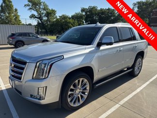 Used 2018 Cadillac Escalade Premium Luxury image 1