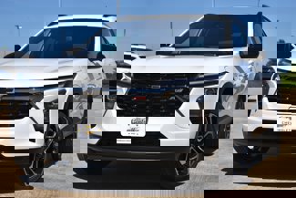 New 2025 Chevrolet Trax RS w/ Sunroof Package image 1
