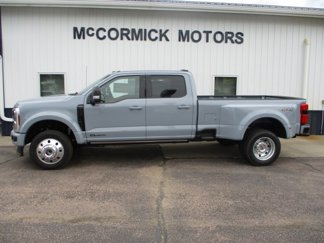 New 2025 Ford F450 Platinum image 1