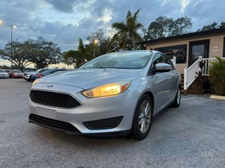 Used 2016 Ford Focus SE image 1