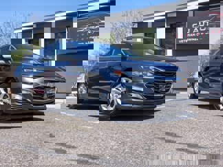 Used 2021 Chevrolet Malibu LT image 1