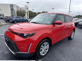 Used 2023 Kia Soul LX image 1