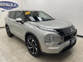 Used 2022 Mitsubishi Outlander ES image 1