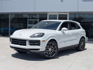 Used 2024 Porsche Cayenne image 1