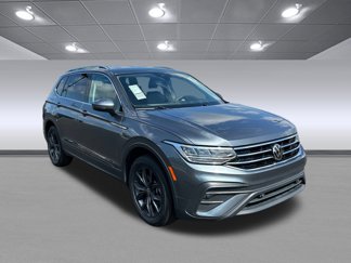 Used 2022 Volkswagen Tiguan SE image 1