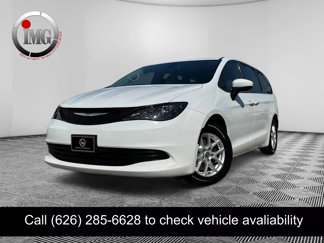Used 2017 Chrysler Pacifica LX image 1