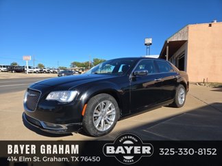 Used 2017 Chrysler 300 C image 1