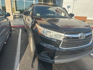 Used 2015 Toyota Highlander LE image 1
