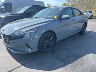 Used 2021 Hyundai Elantra SEL image 1