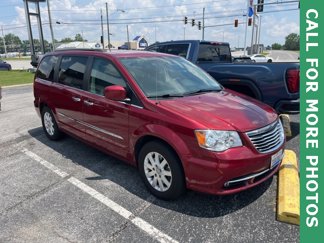 Used 2016 Chrysler Town & Country Touring w/ Driver Convenience Group image 1
