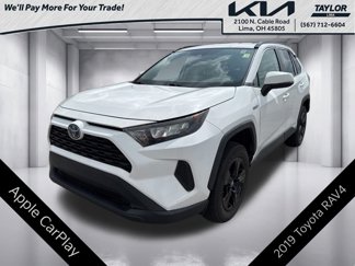 Used 2019 Toyota RAV4 LE image 1