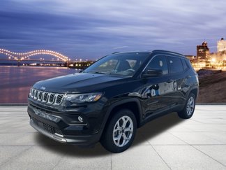 New 2025 Jeep Compass Latitude image 1