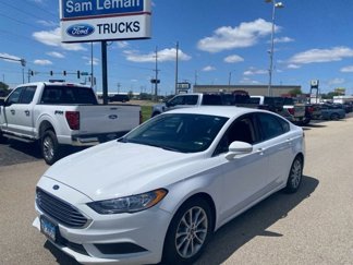 Used 2017 Ford Fusion SE image 1