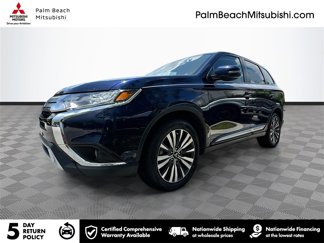 Used 2020 Mitsubishi Outlander SE image 1