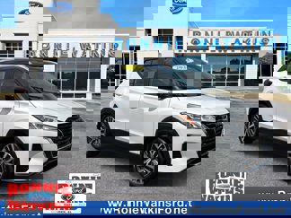Used 2023 Nissan Kicks SV image 1