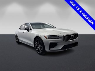 Used 2019 Volvo S60 T5 R-Design image 1